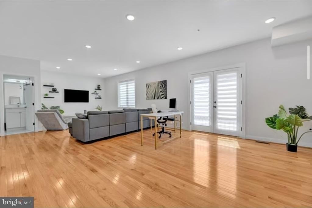 1416 22nd St Se Unit 2 #2 - Photo 3 of 18