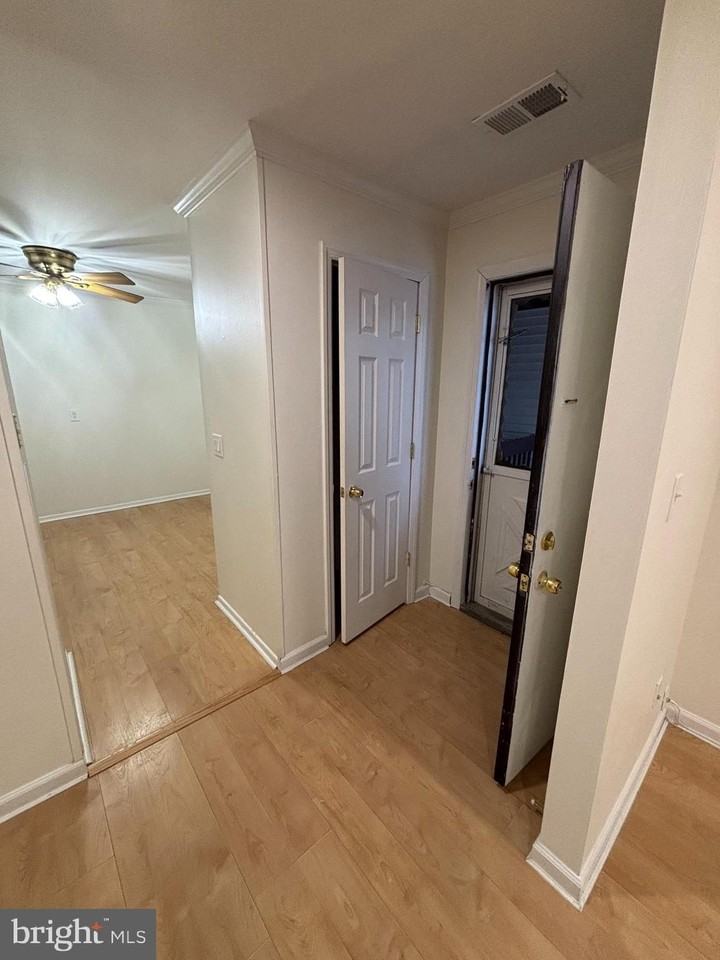 D22 Avon Dr - Photo 4 of 14