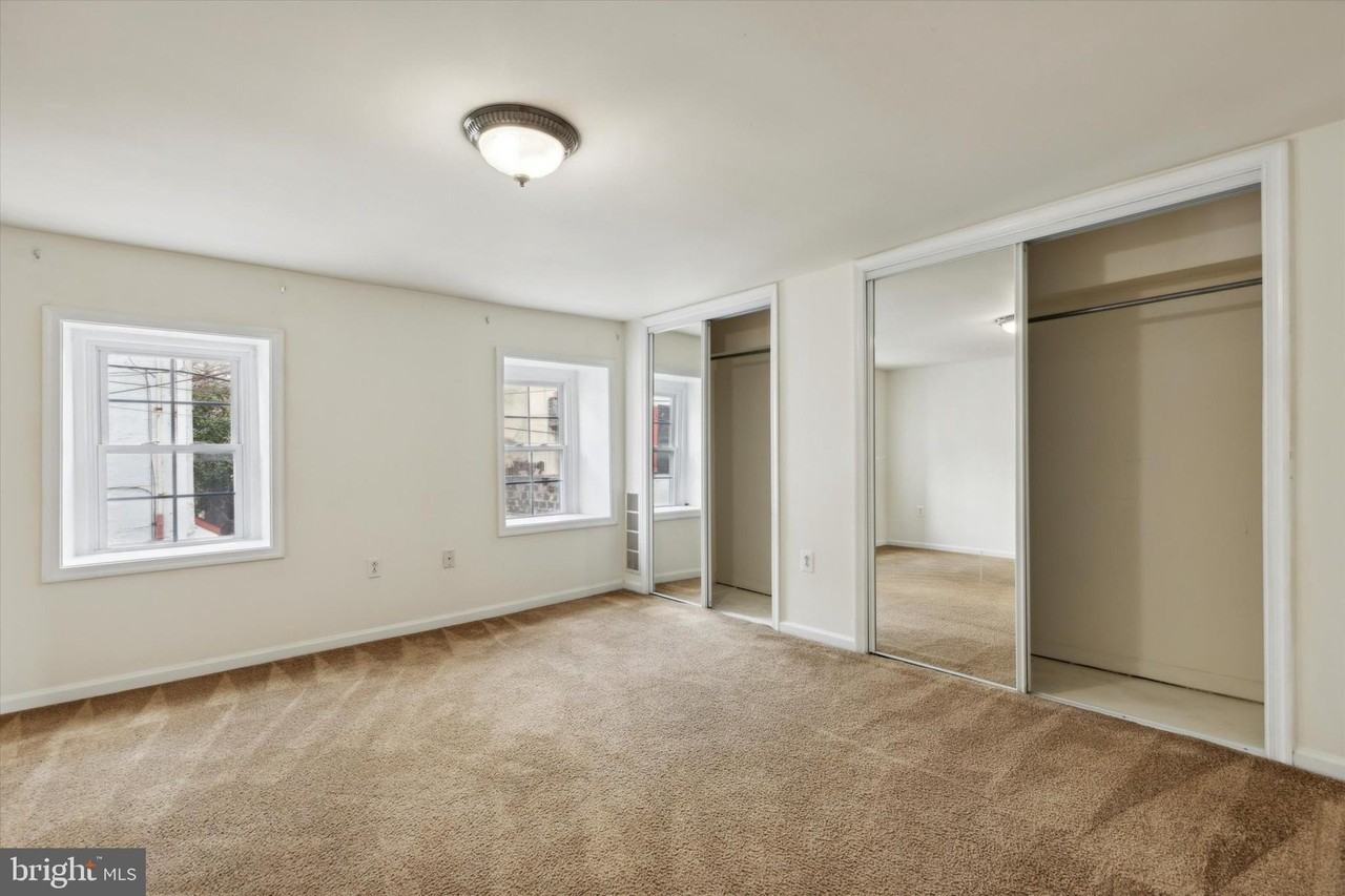 189 Maiden St - Photo 7 of 15