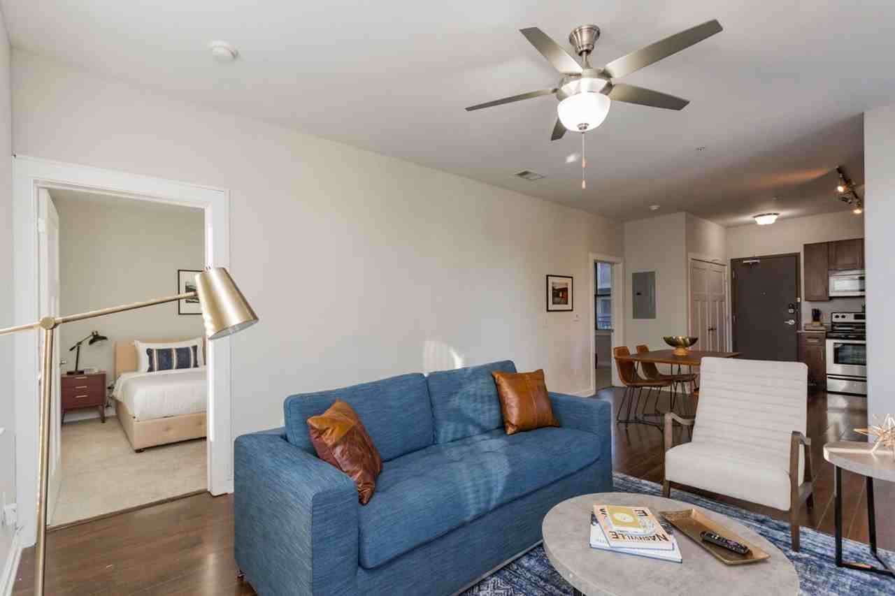 1016 18th Avenue South - Photo 3 of 40