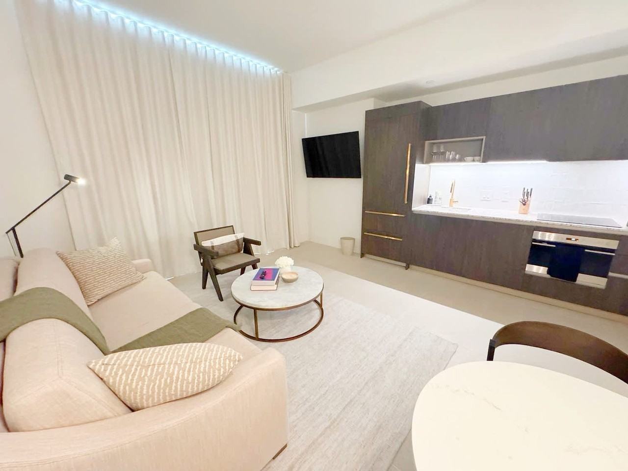 159 Ne 6th St #1332433P - Photo 2 of 29