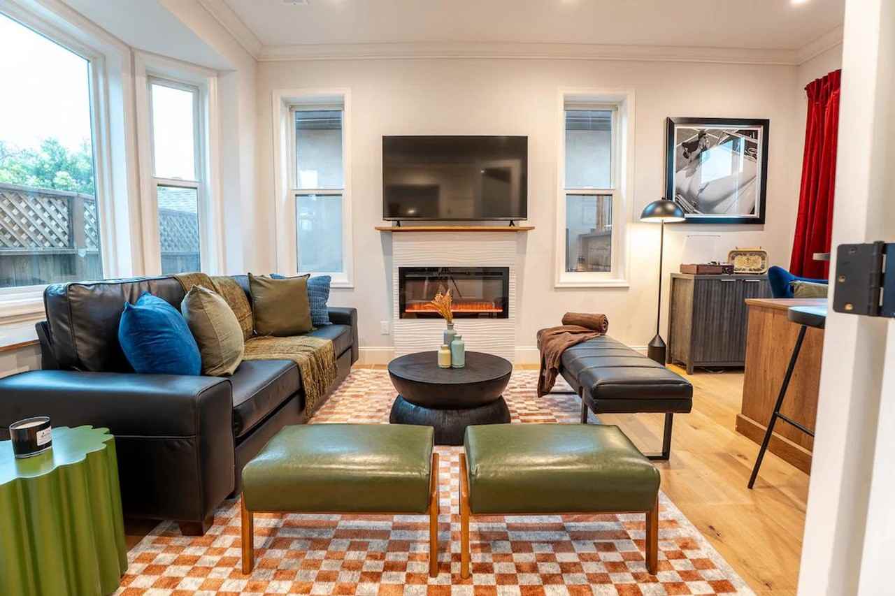 661 Hampshire Ave #1373796P - Photo 2 of 16