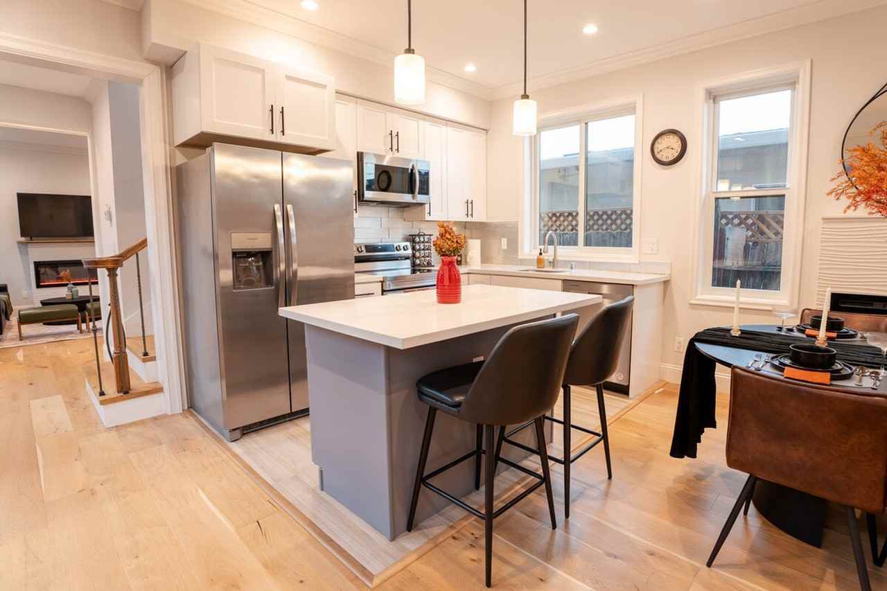 661 Hampshire Ave #1373796P - Photo 4 of 46