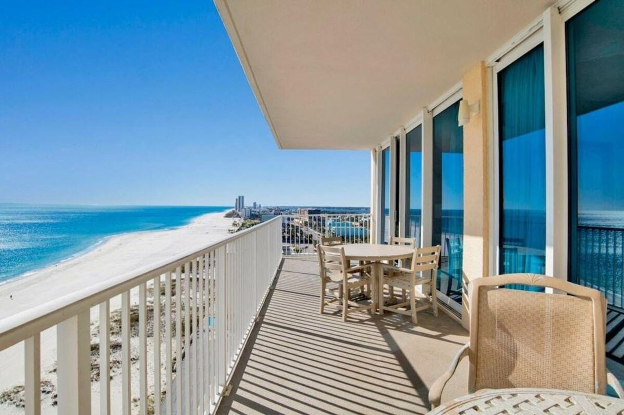 365 E Beach Blvd #1380986P - Photo 2 of 30