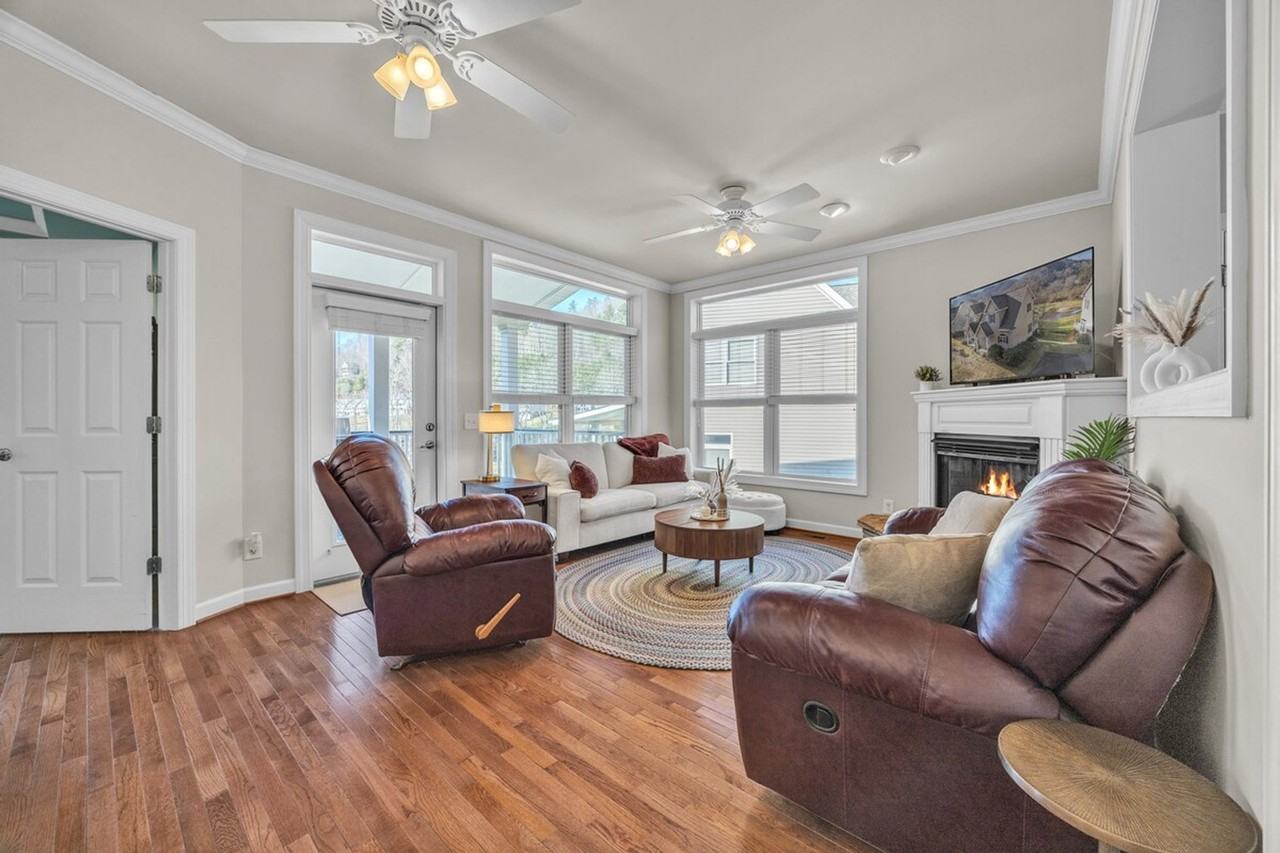 270 Creatwood Trl #1383576P - Photo 4 of 37