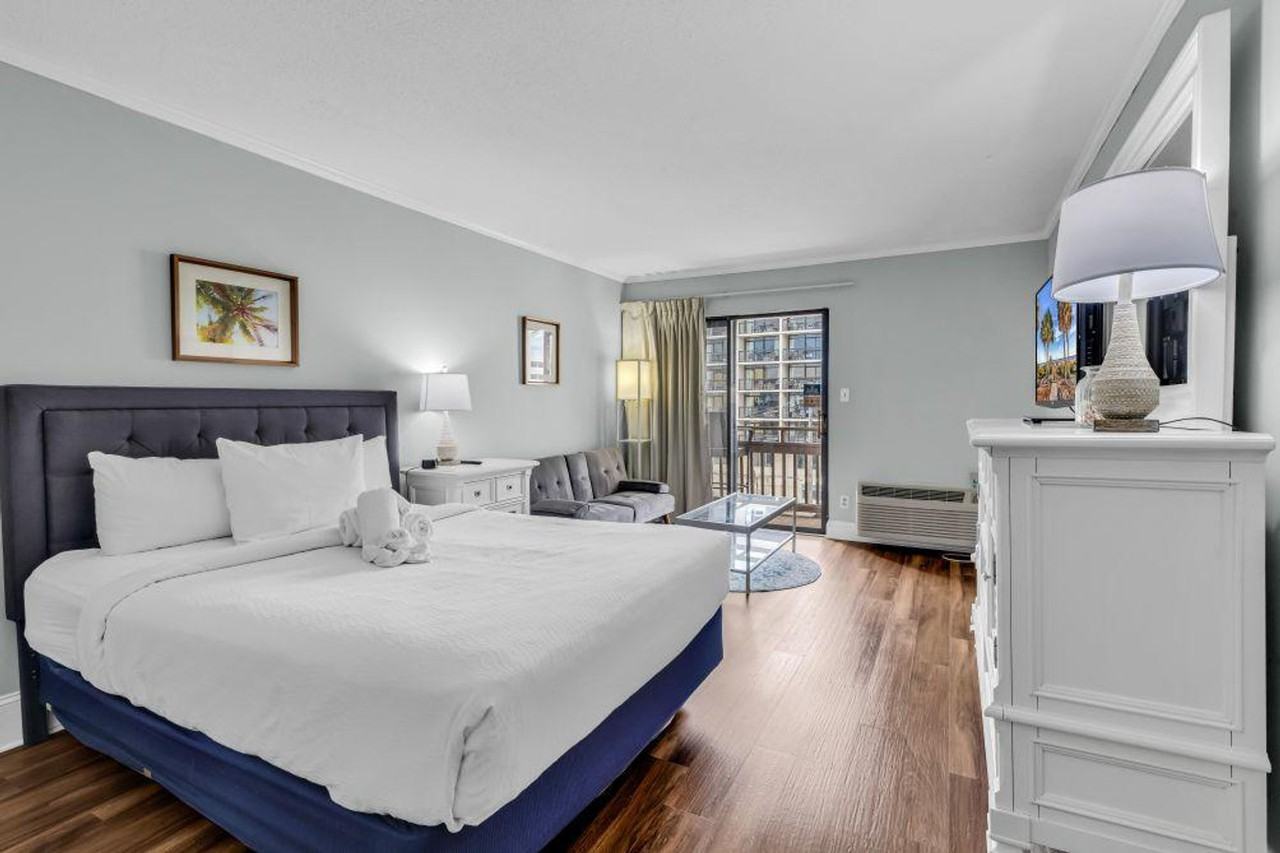 202 75th Ave N #1383725P - Photo 6 of 30