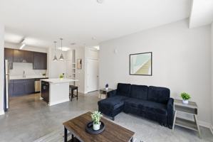 featured image of 421 E Market St