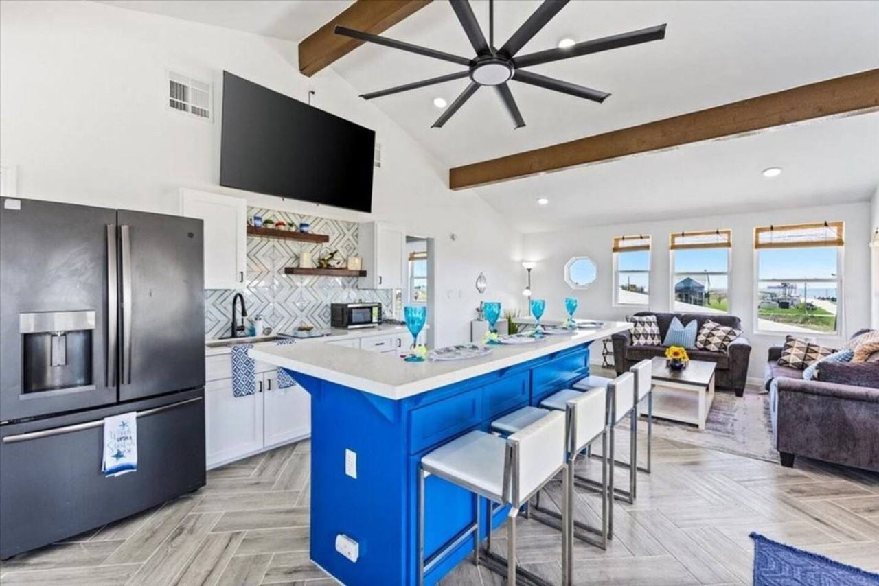 920 17th St #1385489P - Photo 2 of 39