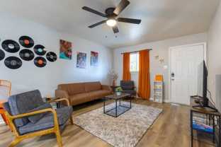 6302 Manor Rd - Photo 1 of 1