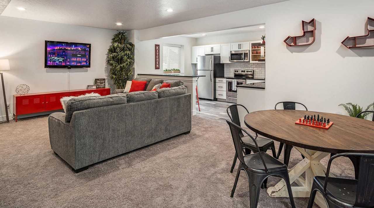 2273 N Elderberry Dr #1387177P - Photo 7 of 45