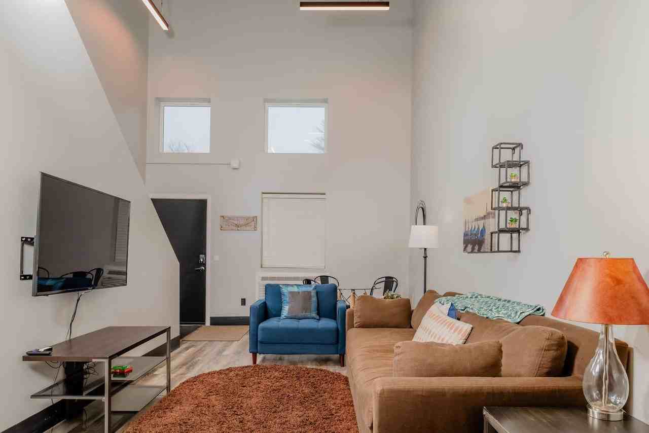 217 S Badger Ave #1387451P - Photo 2 of 15