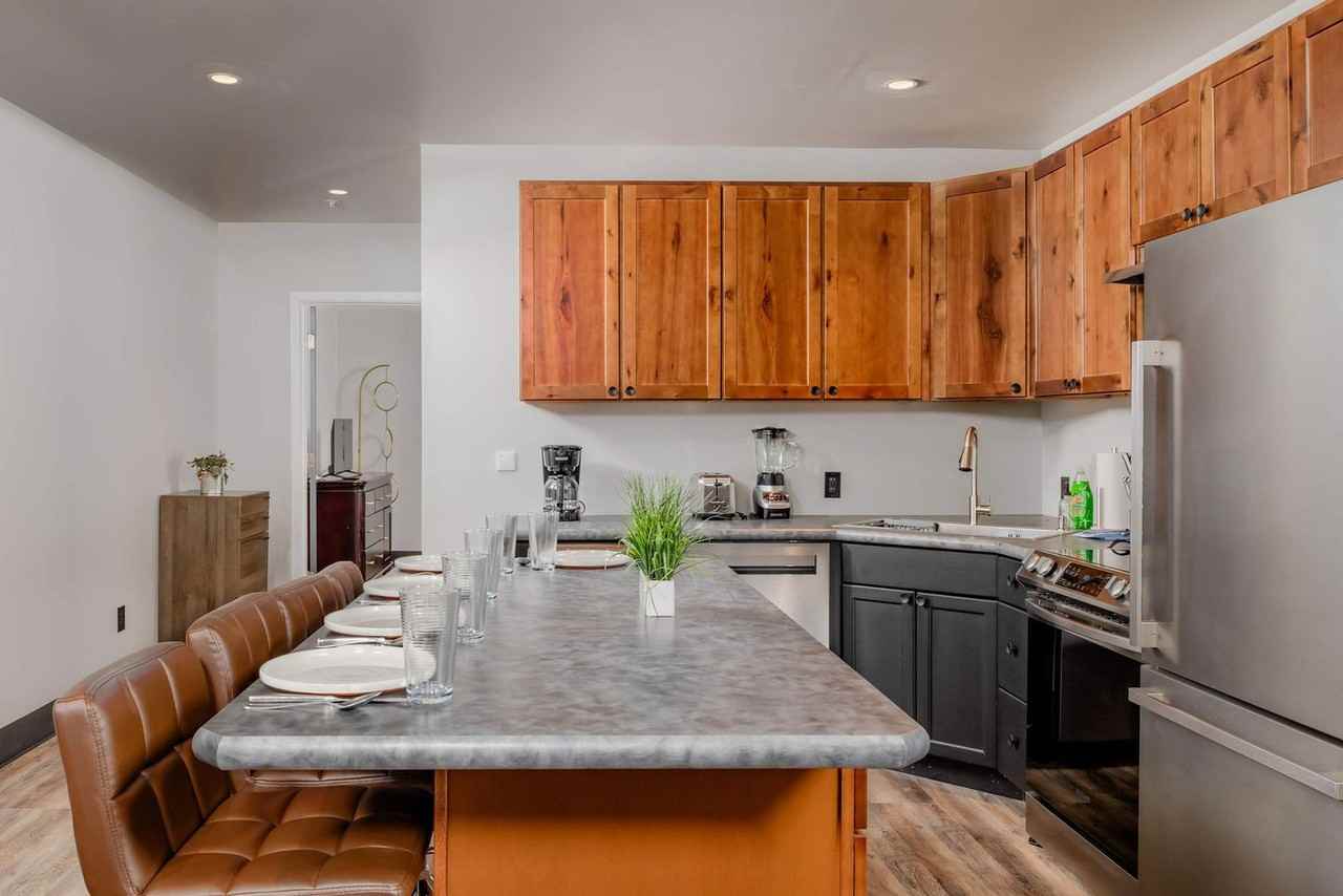 217 S Badger Ave #1387451P - Photo 3 of 15