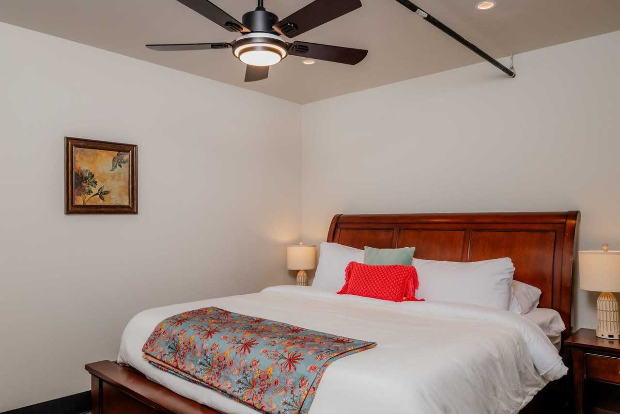 217 S Badger Ave #1387451P - Photo 4 of 15