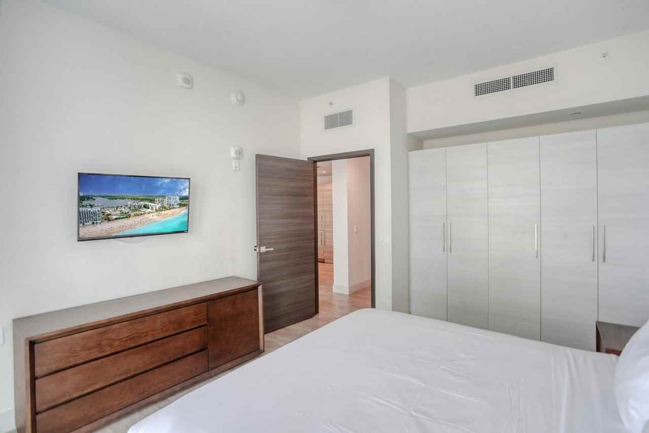 345 Indiana St #1387535P - Photo 5 of 34