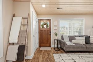 featured image of 1434 S Euclid Ave