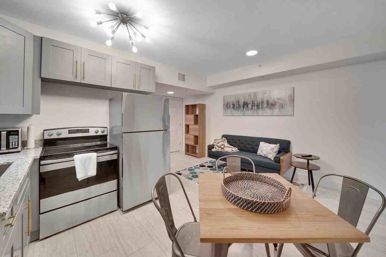 1434 Sw 22nd Ave #1388869P - Photo 2 of 10