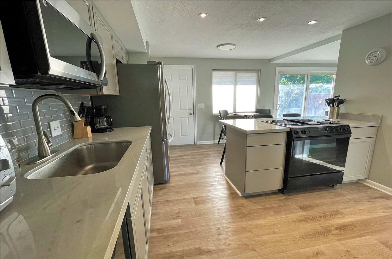 10499 S Carnation Dr #1389266P - Photo 5 of 22