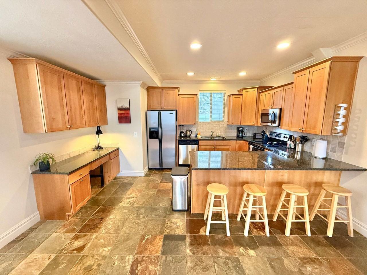 625 E 200 S #1389245P - Photo 4 of 28