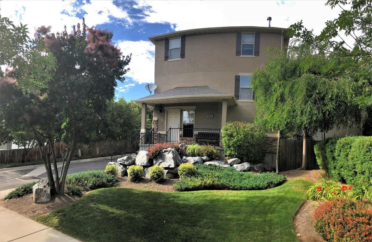 625 E 200 S #1389245P - Photo 5 of 28