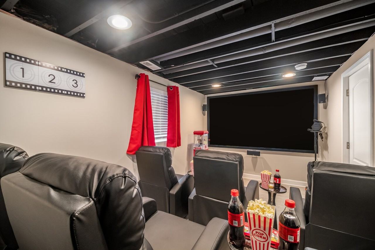 5539 S Archer Rd #1391862P - Photo 2 of 30