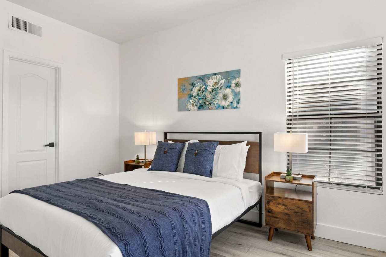 875 W Pecos Rd #1391801P - Photo 6 of 31