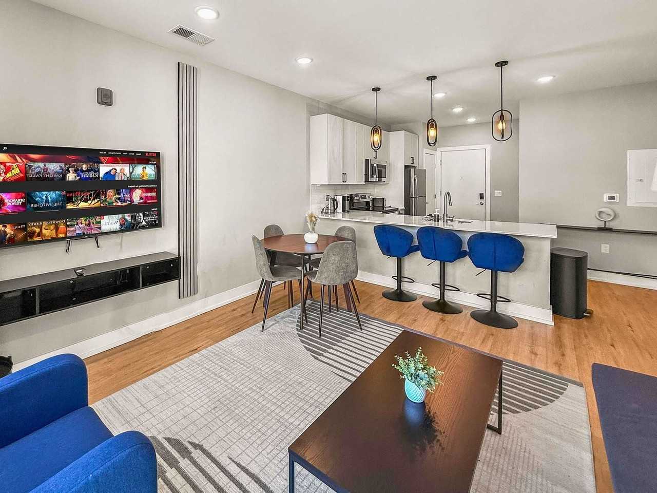 28 Poplar St #1055955P - Photo 4 of 17