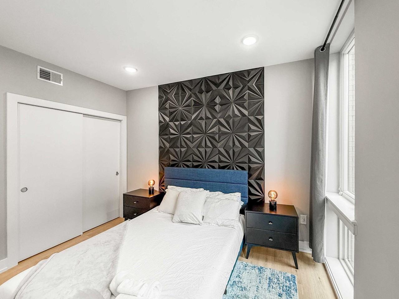 626 N Columbus Blvd #1055926P - Photo 6 of 16