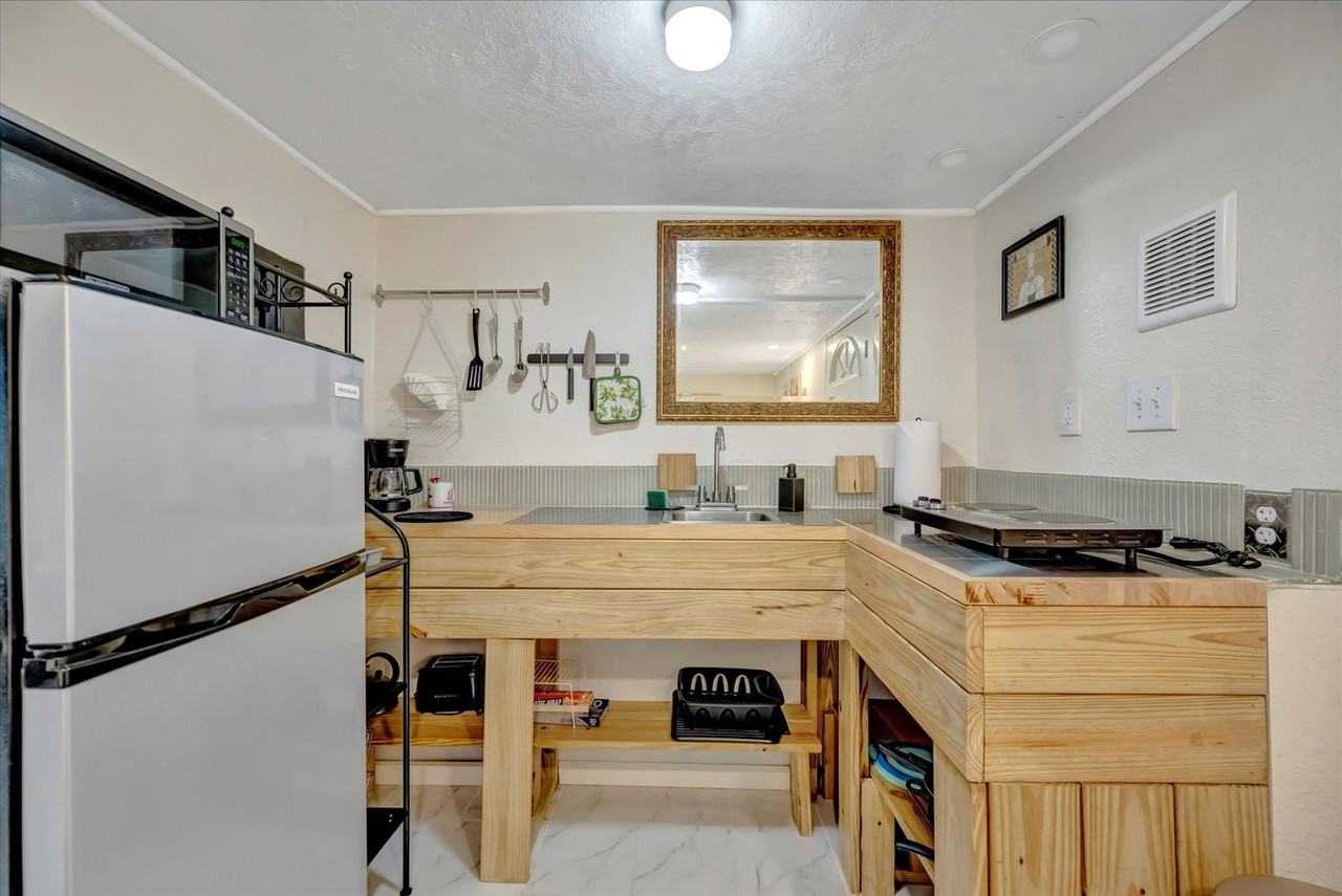 4213 E Yukon St #1396874P - Photo 3 of 9