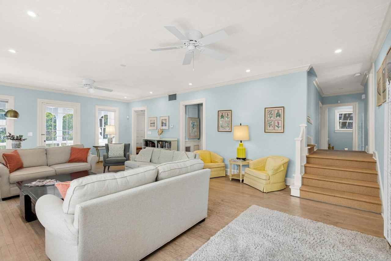 511 29th St #1397588P - Photo 2 of 50