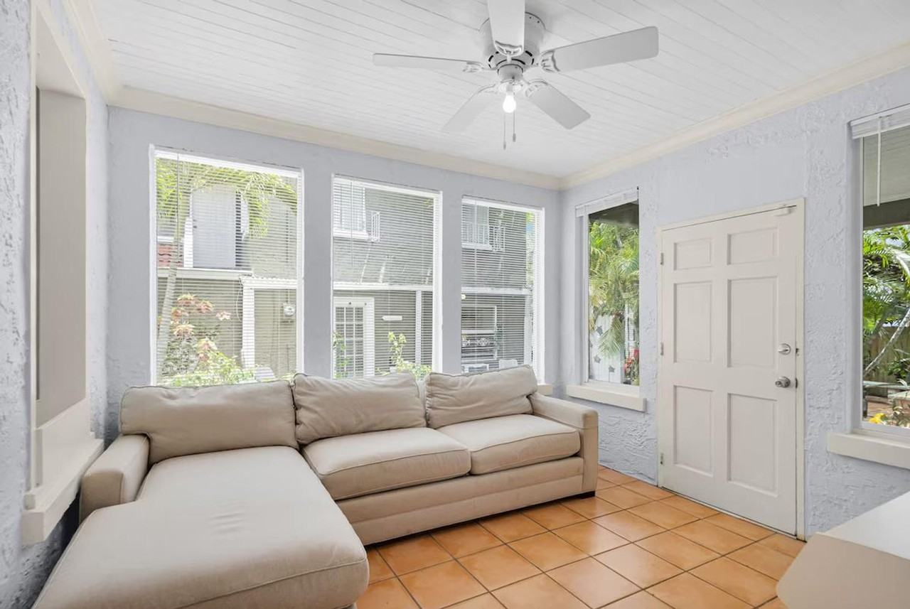 511 29th St #1397588P - Photo 3 of 50