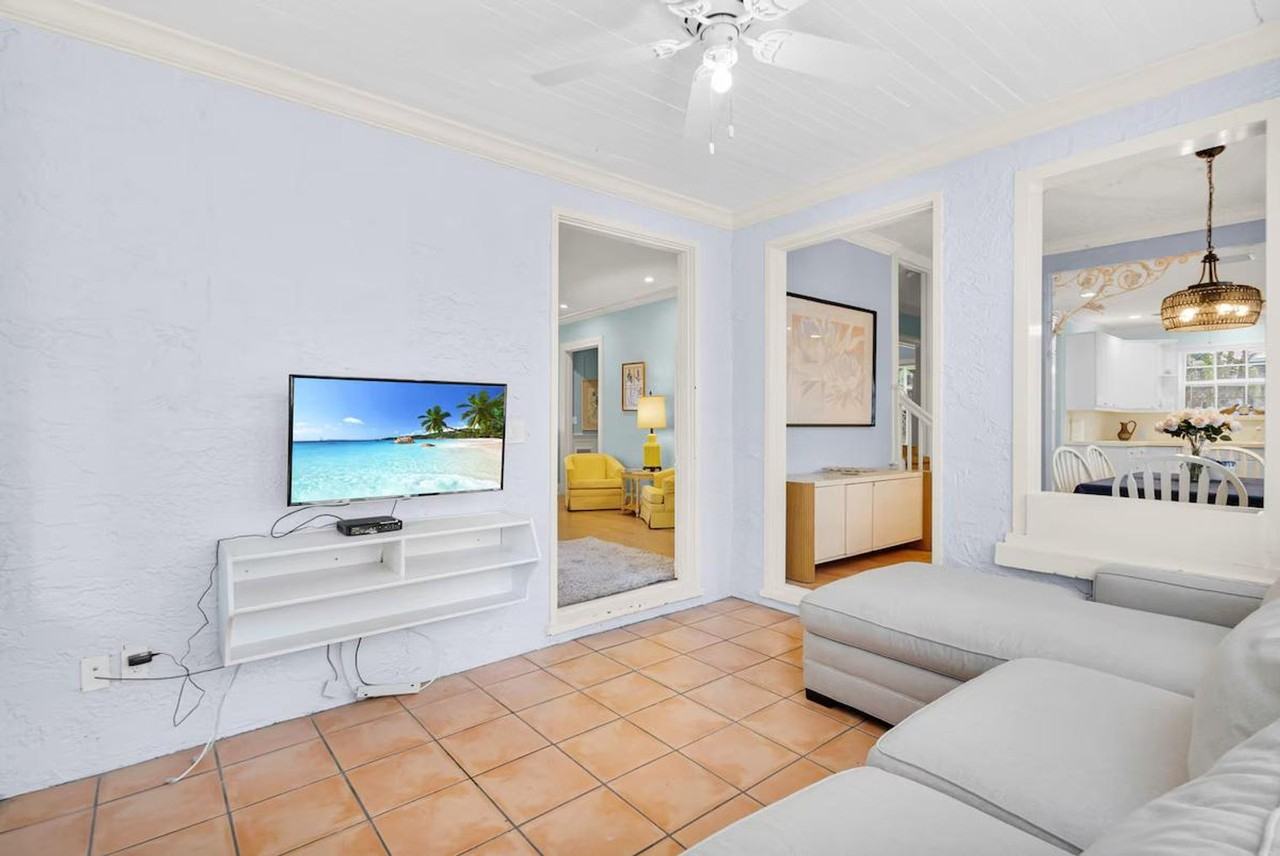 511 29th St #1397588P - Photo 6 of 50