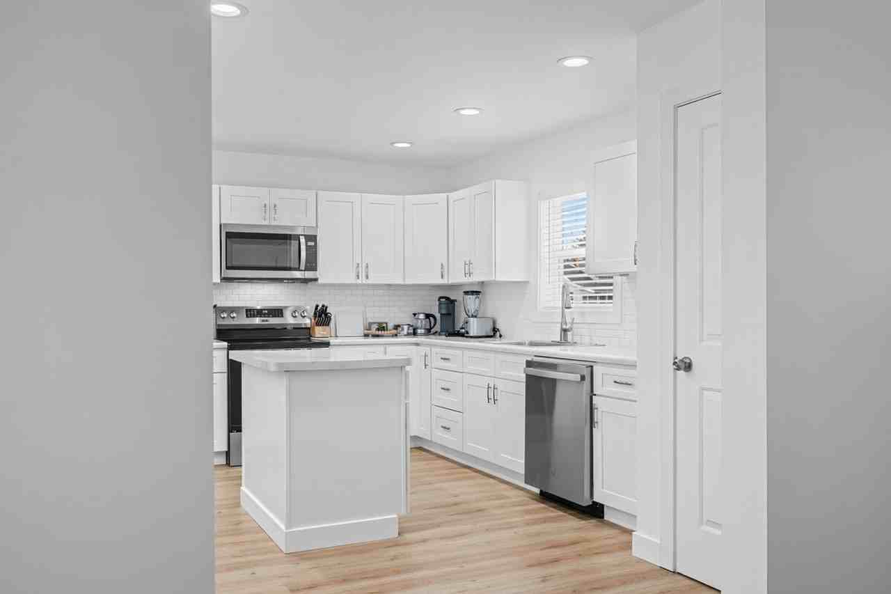 1019 Central Ave #1397948P - Photo 7 of 50
