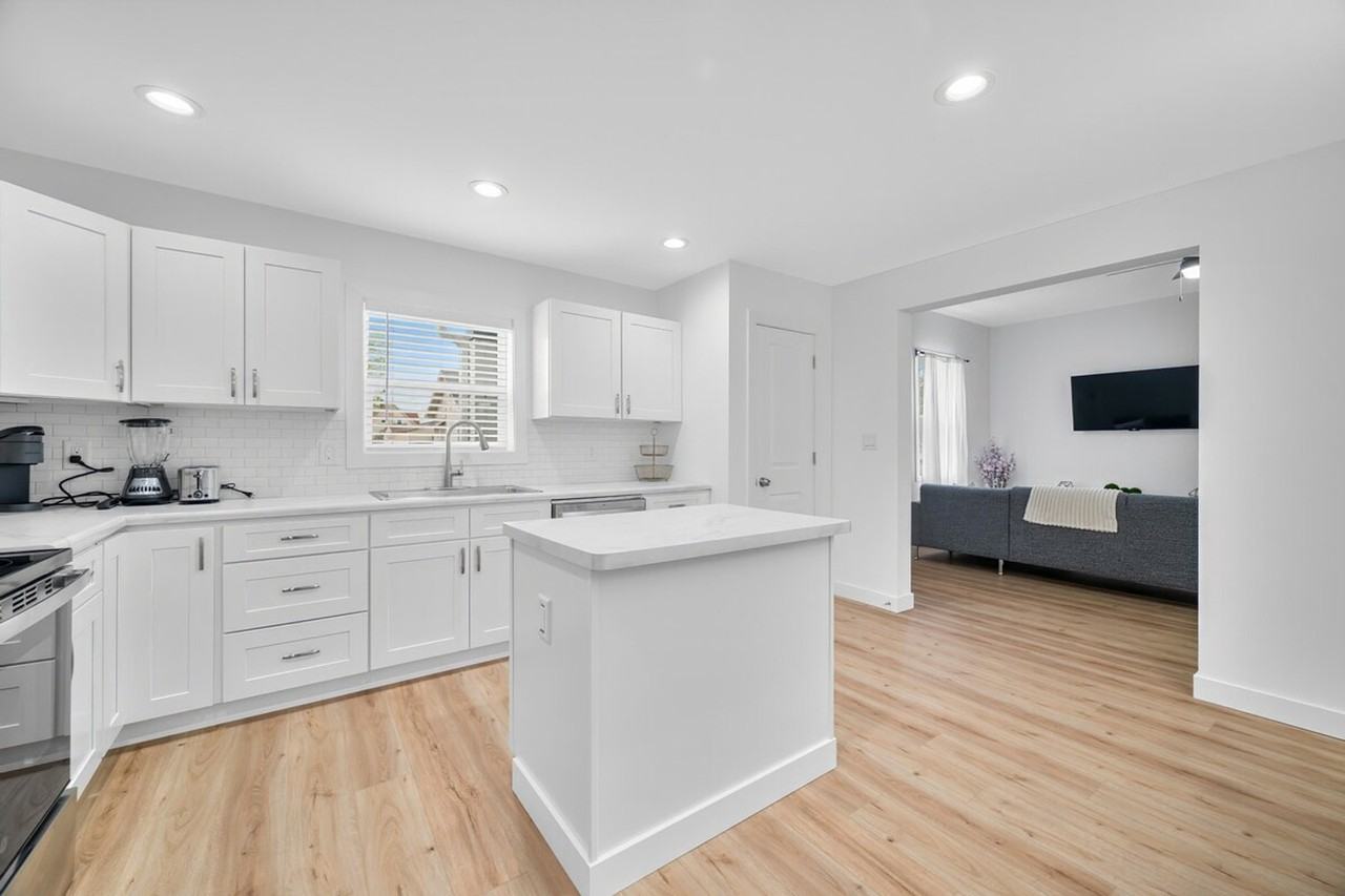1019 Central Ave #1397948P - Photo 4 of 50