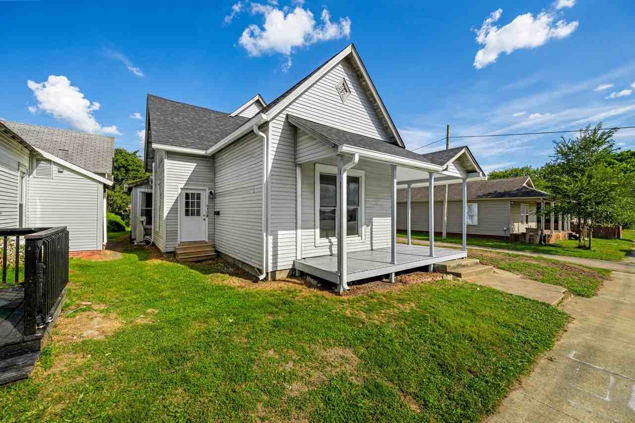 639 Maple Street - Photo 6 of 33