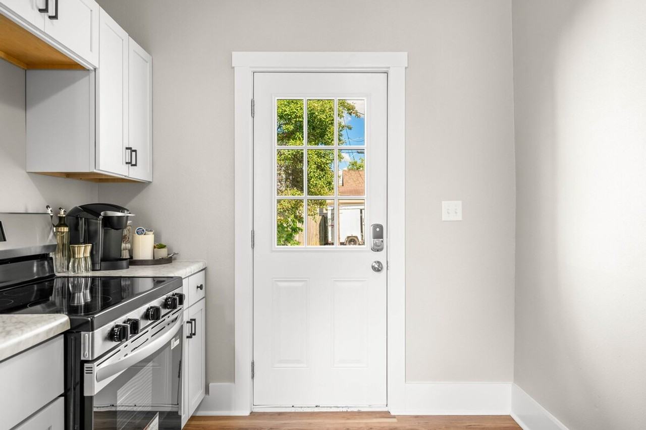 639 Maple Street - Photo 7 of 33