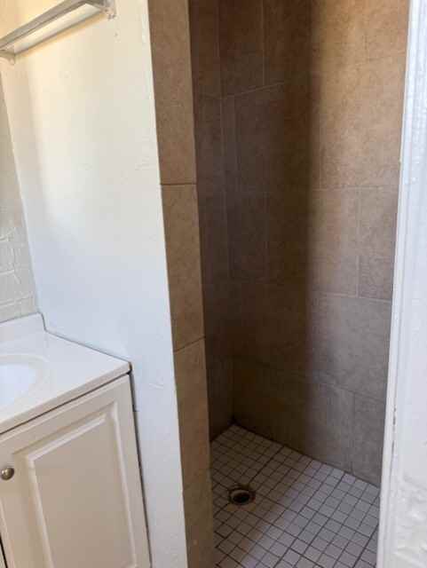 102 W Ohio St #2 - Photo 4 of 7