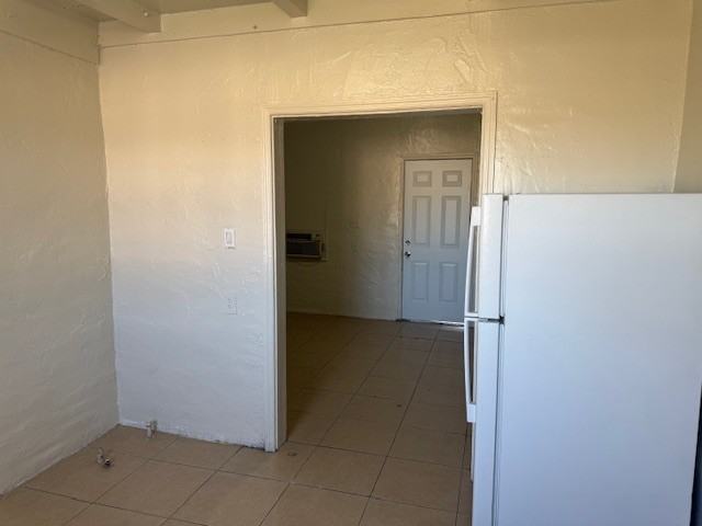 102 W Ohio St #2 - Photo 6 of 7