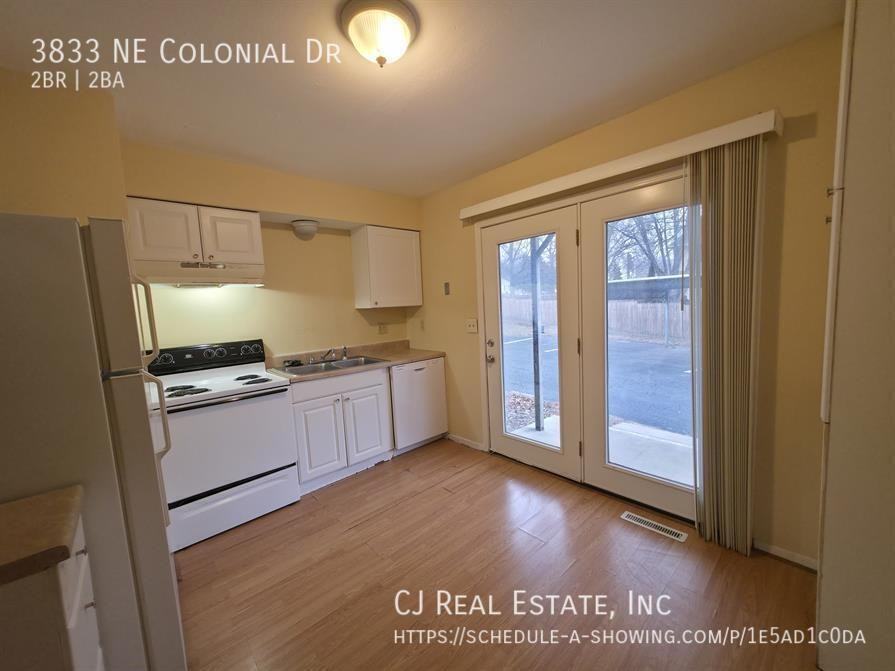 3833 Ne Colonial Dr - Photo 4 of 10