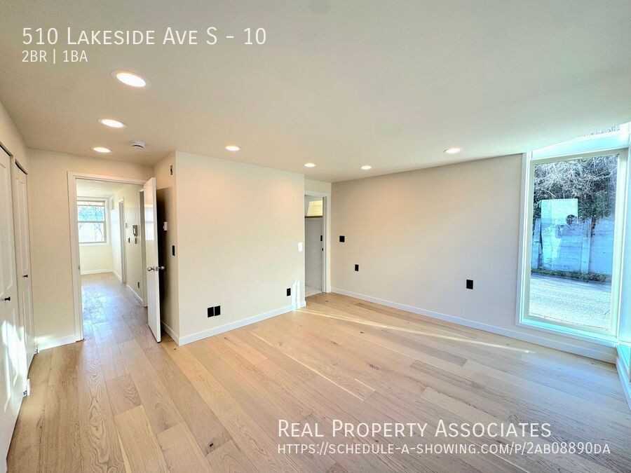 510 Lakeside Ave S #10 - Photo 3 of 27