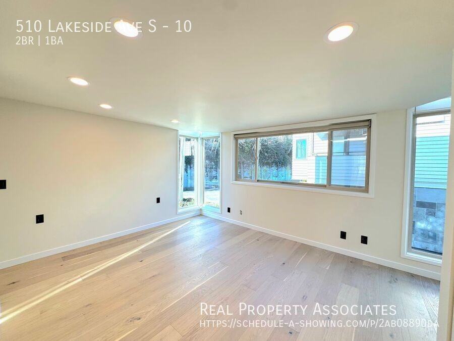 510 Lakeside Ave S #10 - Photo 4 of 27