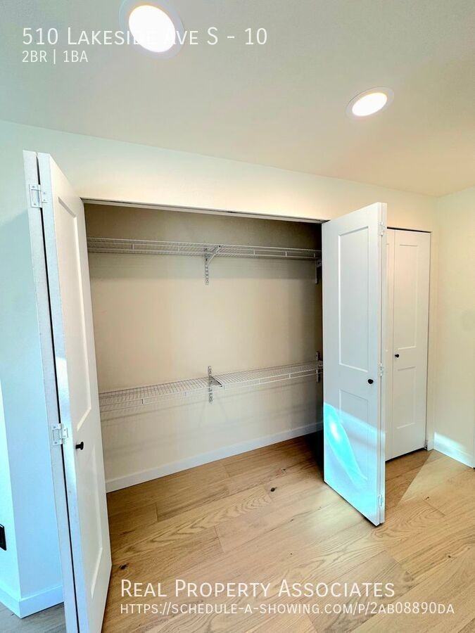 510 Lakeside Ave S #10 - Photo 6 of 27