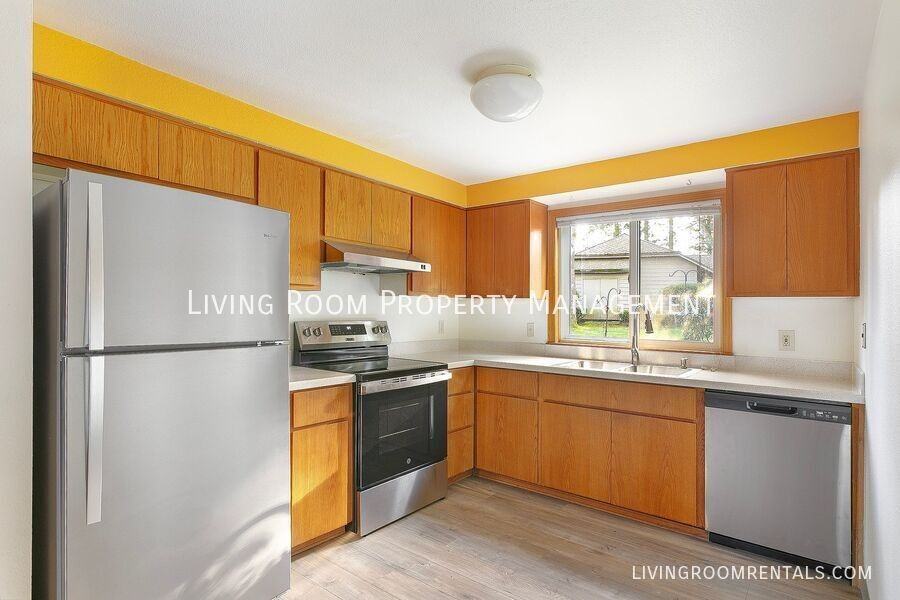 9811 Sw 49th Ave - Photo 5 of 16