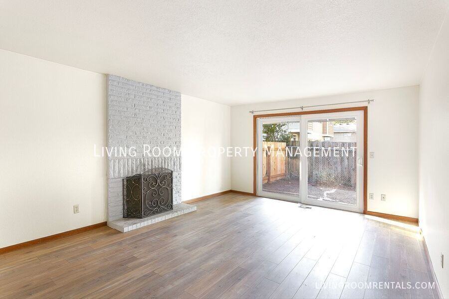 9811 Sw 49th Ave - Photo 7 of 16