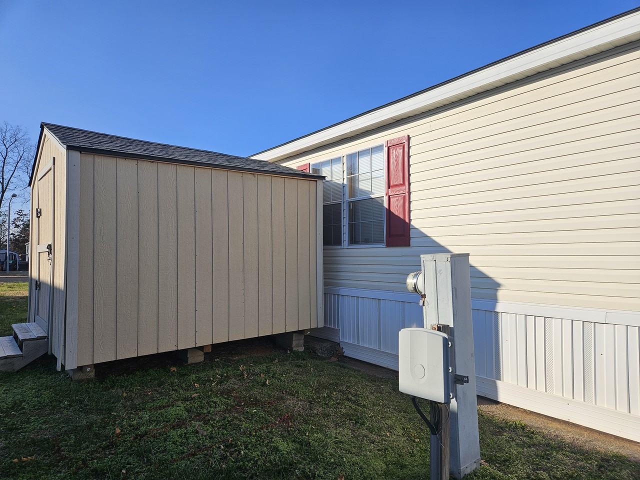 45 Lynnwood Cir #128 - Photo 6 of 24