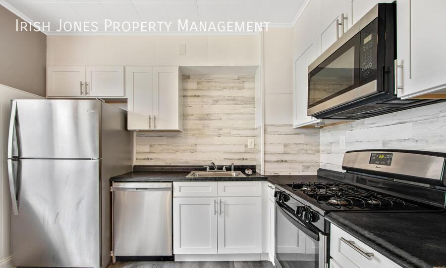 38 Rugby Rd - Photo 5 of 24