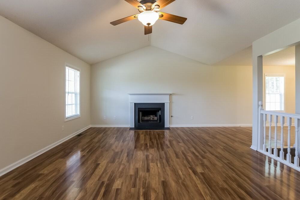 691 Oak Glen Dr - Photo 4 of 18