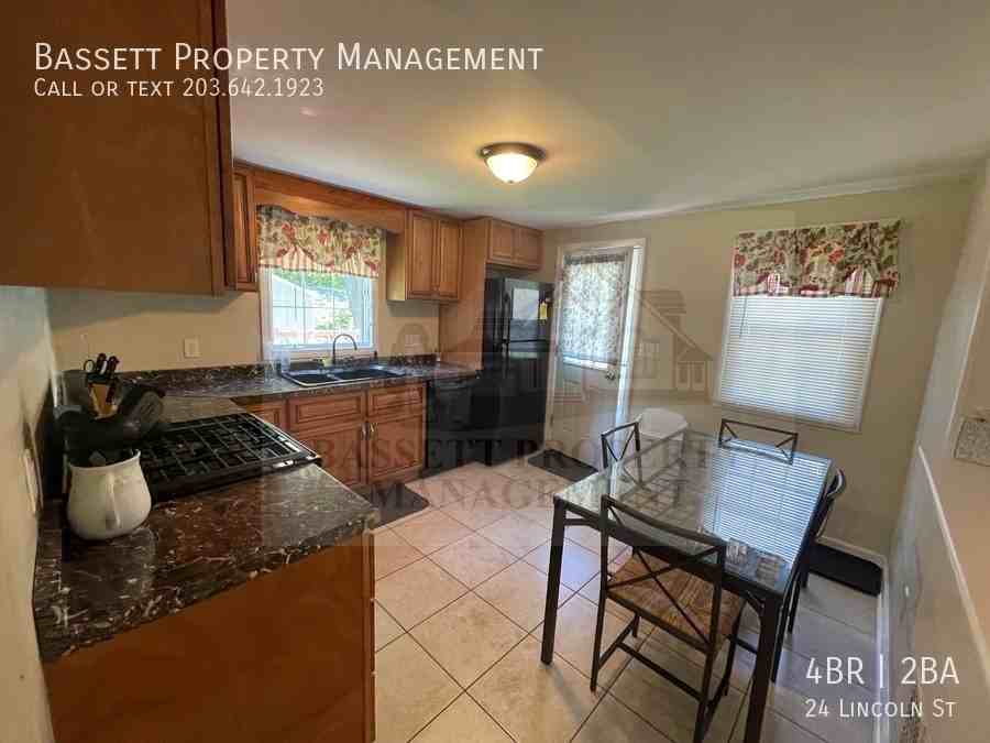 24 Lincoln St - Photo 5 of 36