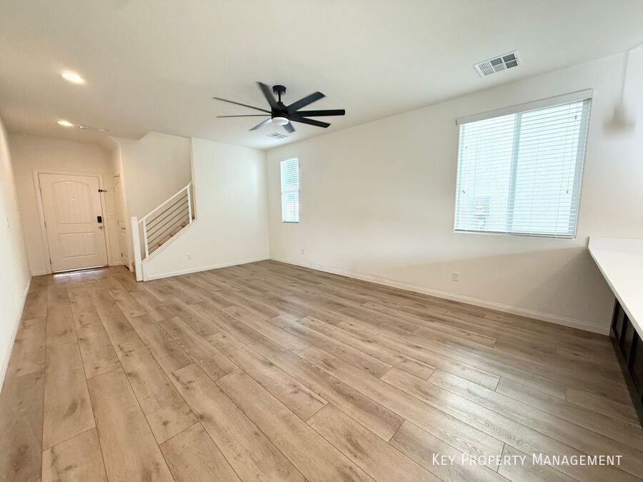 5414 Enchanted Rose St - Photo 6 of 36