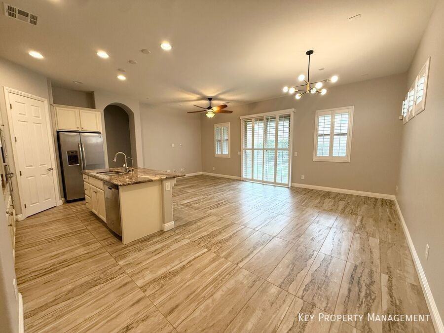 81 Einstein Ridge Way - Photo 3 of 27