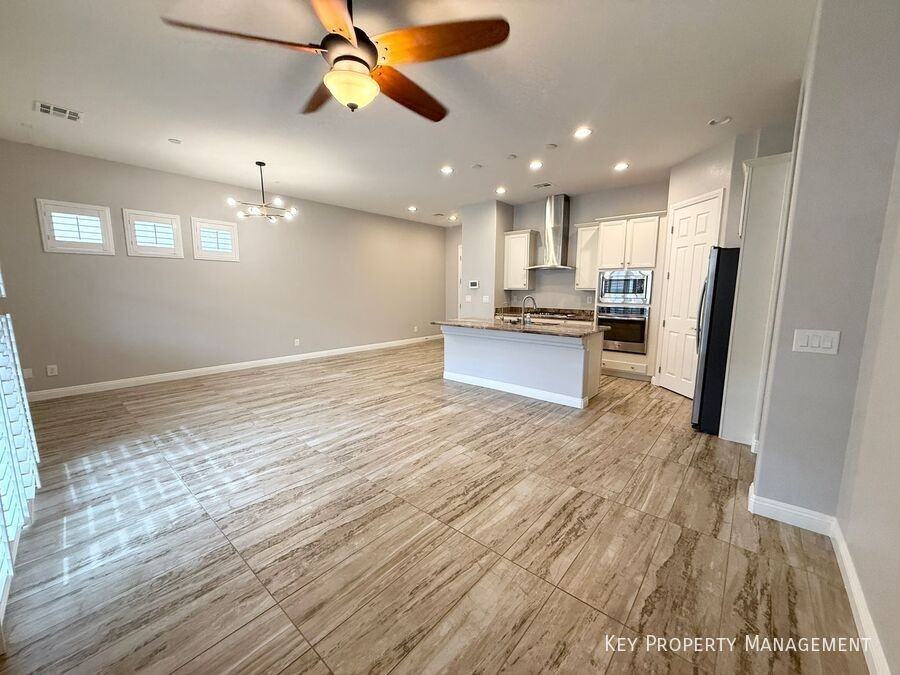 81 Einstein Ridge Way - Photo 5 of 27